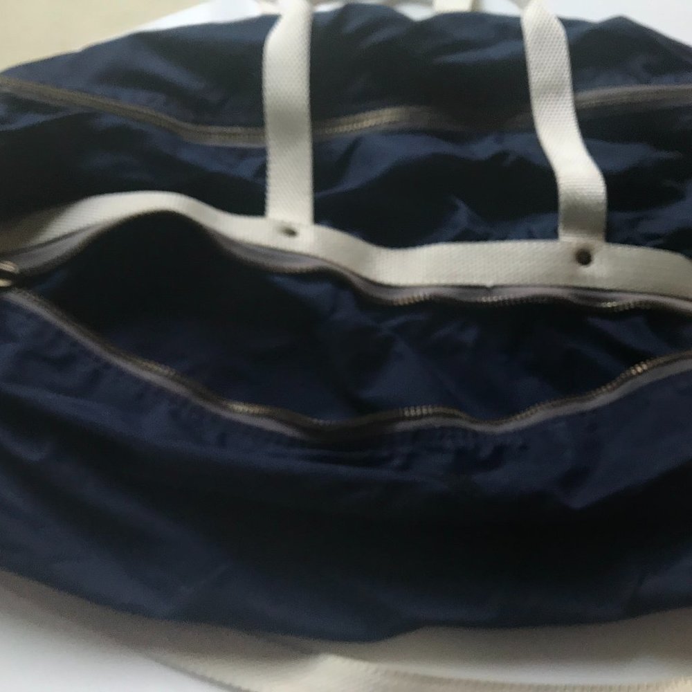 bag - Picture 2 of 3